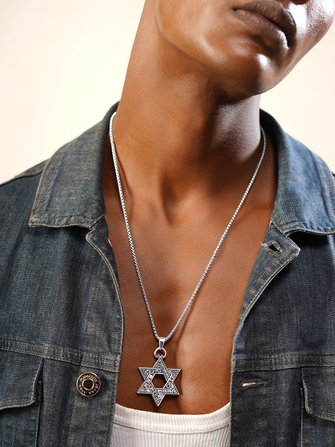 

Roadster Men Silver-Toned & White Silver-Plated Bohemian Chain