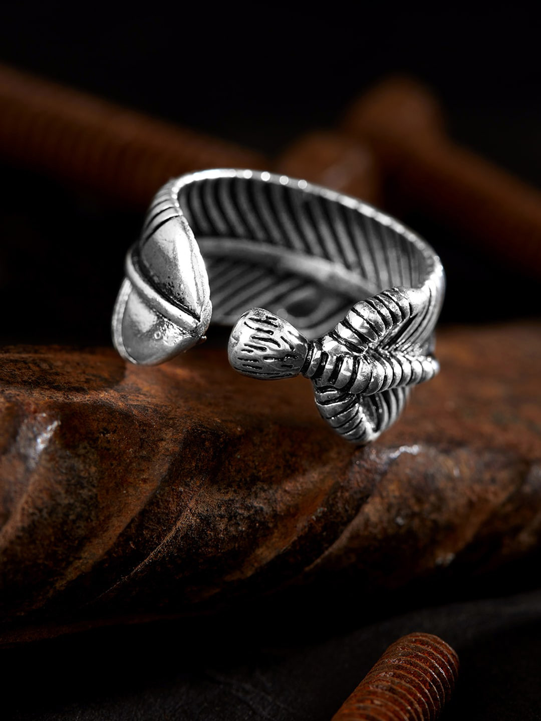 

Roadster Men Silver-Plated Finger Ring
