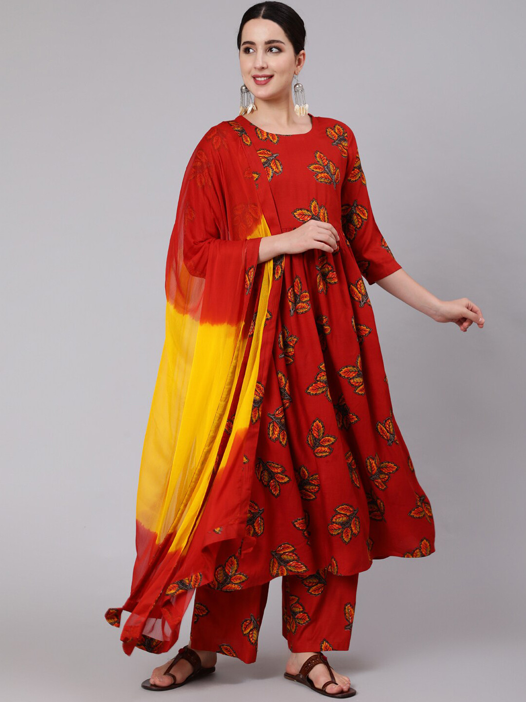 

GULMOHAR JAIPUR Women Maroon Printed Empire Kurti with Trousers & With Dupatta