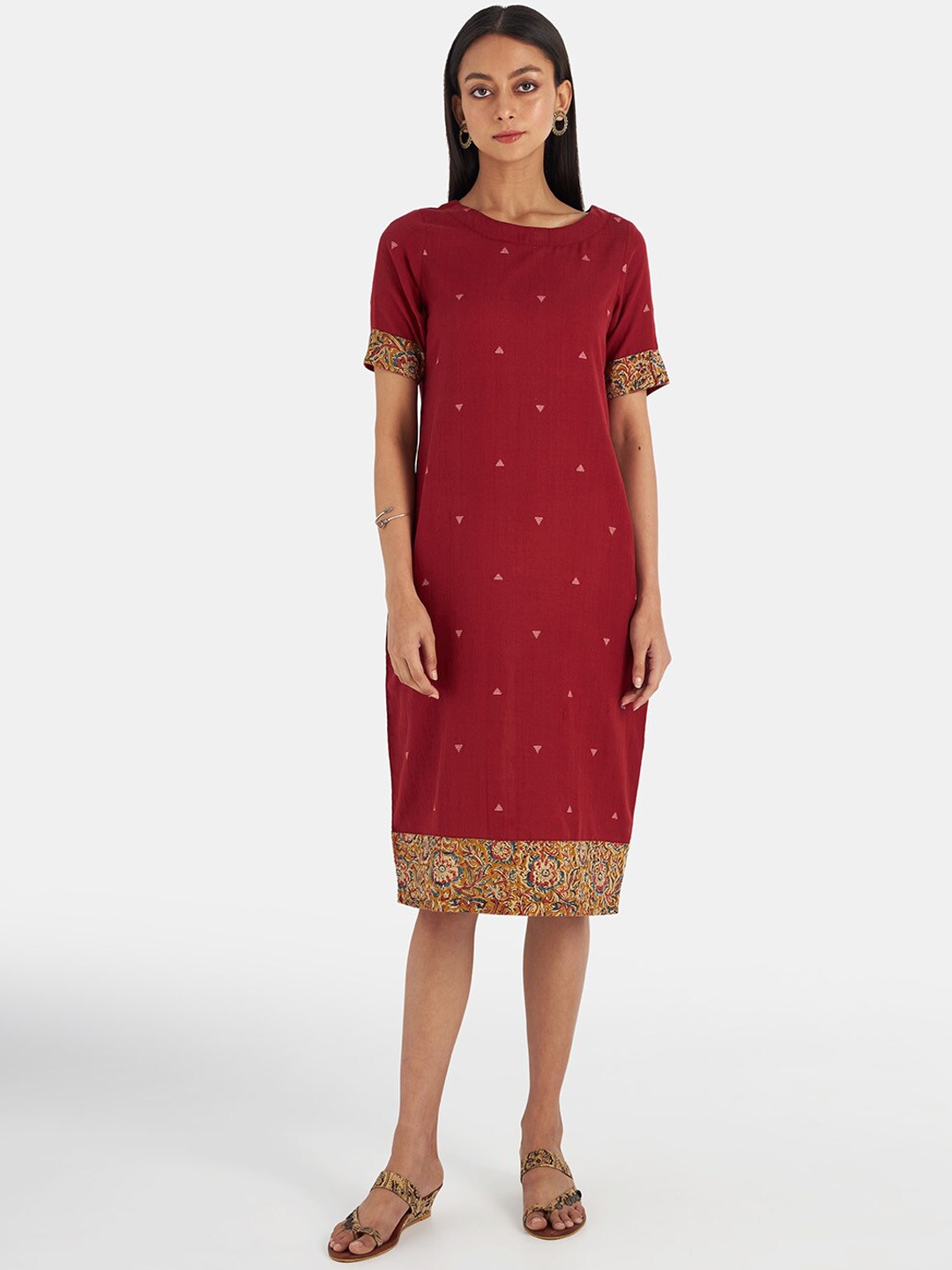 

Suta Maroon & Beige A-Line Midi Dress