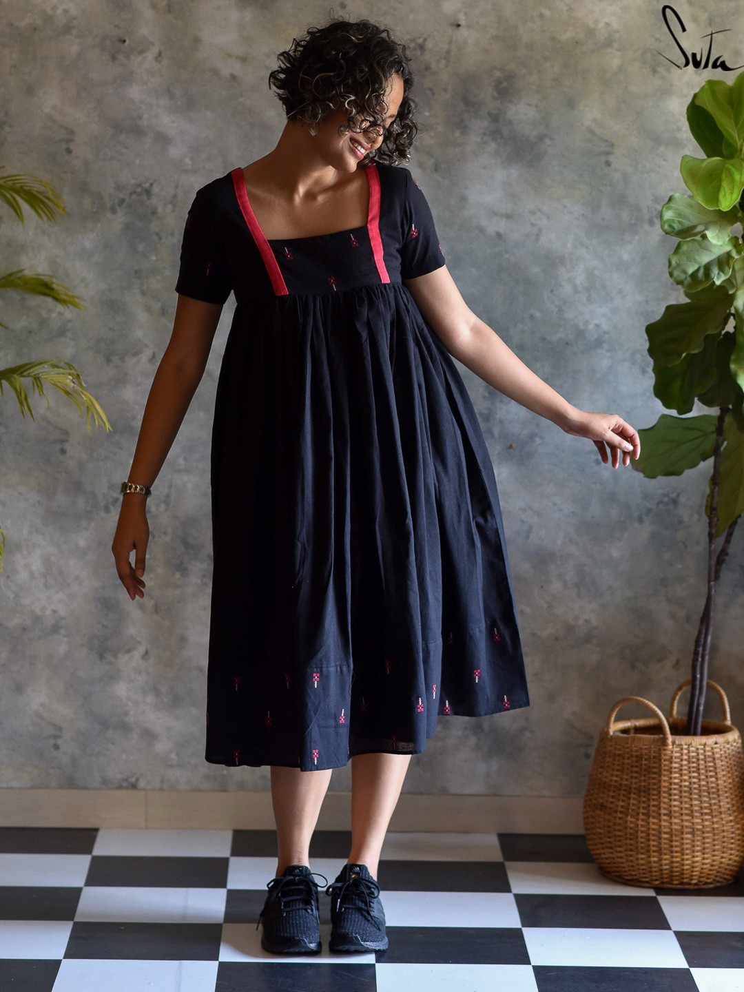 

Suta Women Black & Pink Cotton A-Line Midi Dress