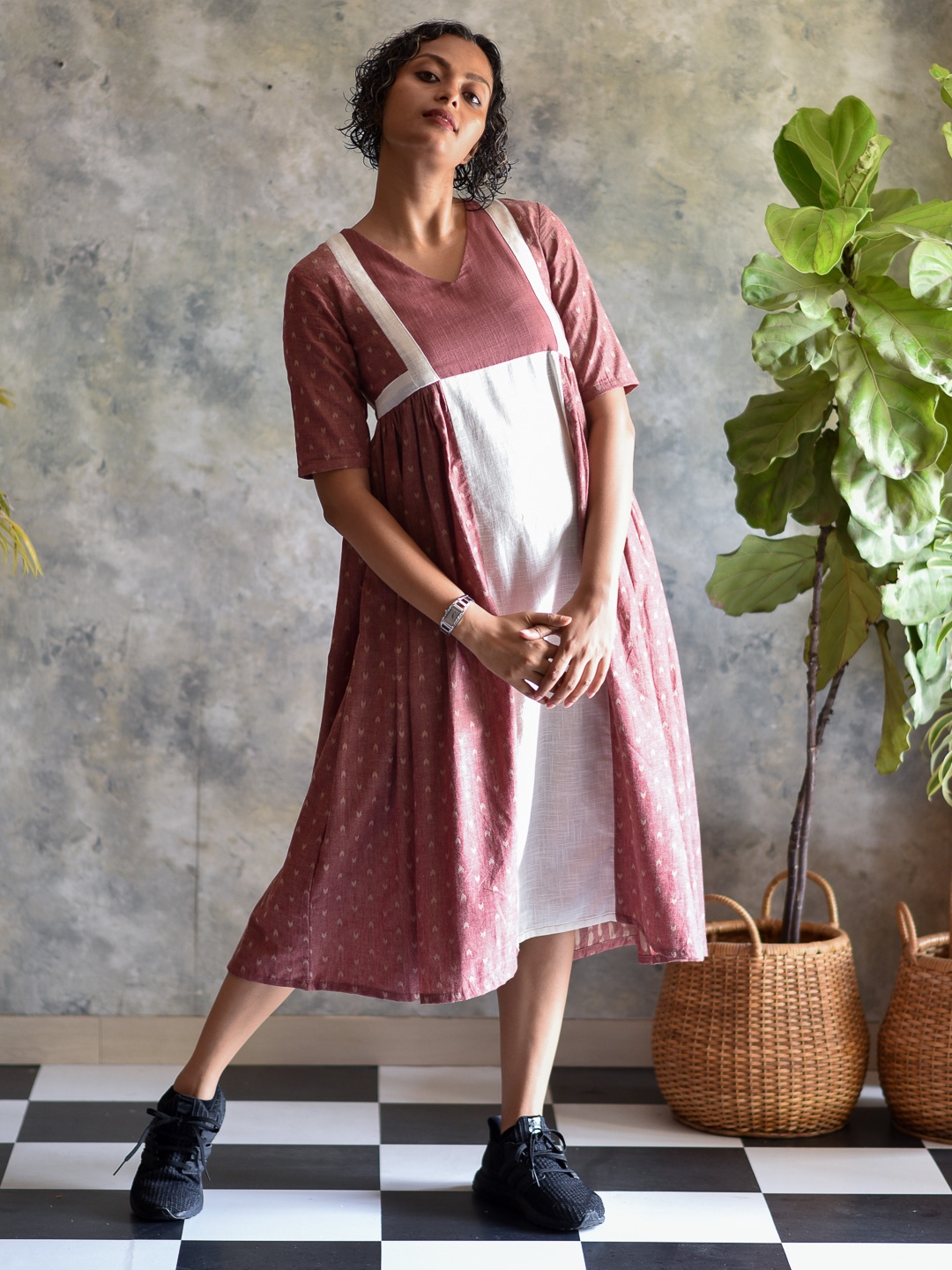 

Suta Brown & Off White Colourblocked Fit and Flare Cotton Dress