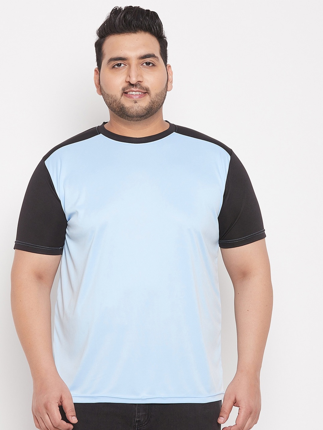 

bigbanana Men Plus Size Blue Colourblocked T-shirt