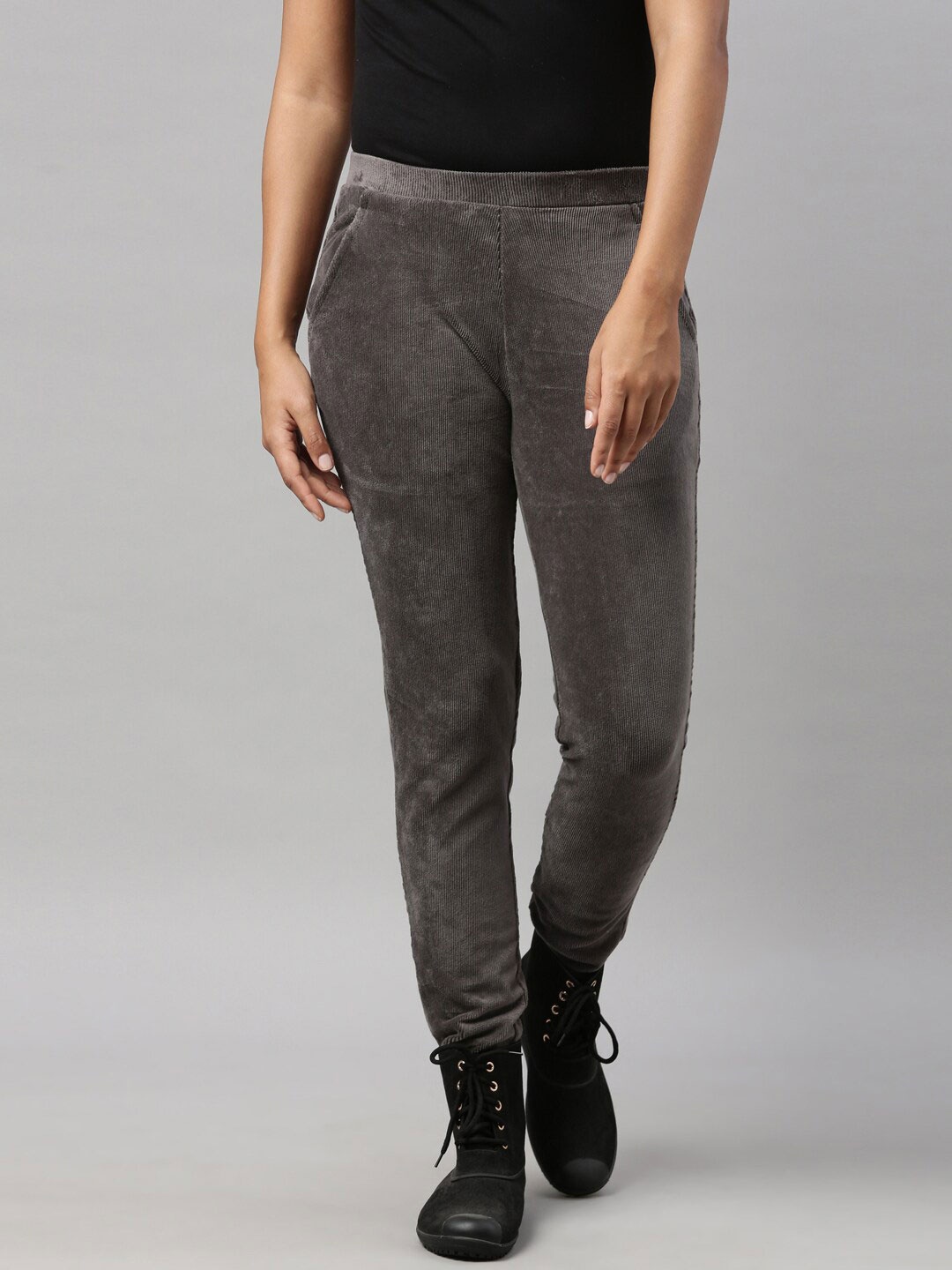 

Go Colors Women Grey Solid Corduroy Treggings