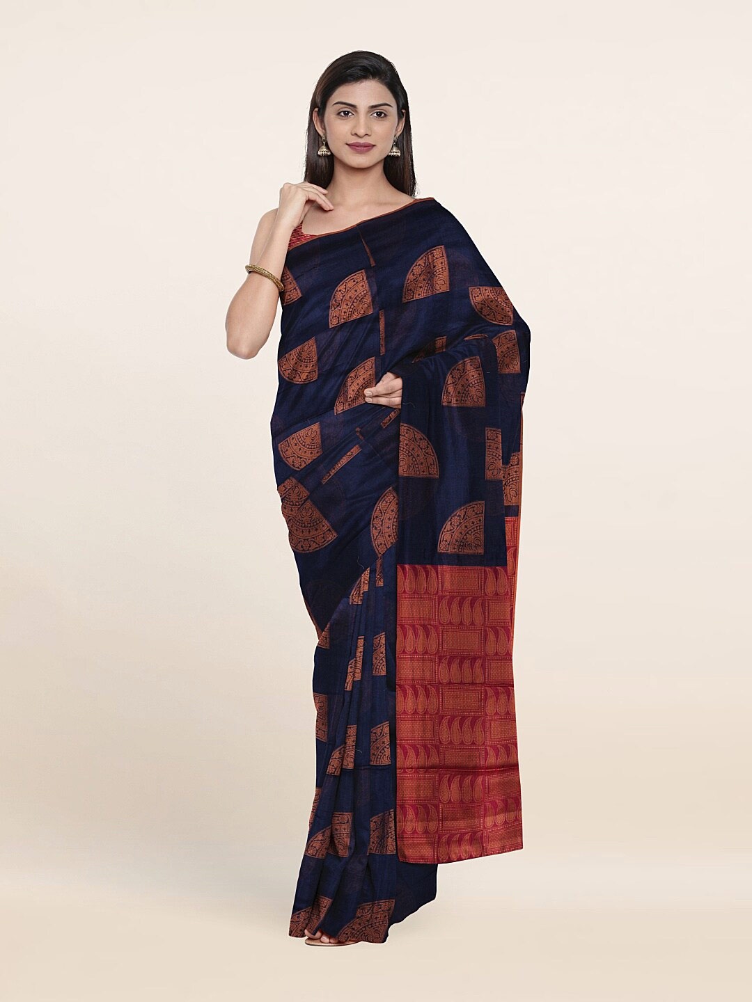 

Pothys Blue & Copper-Toned Woven Design Saree