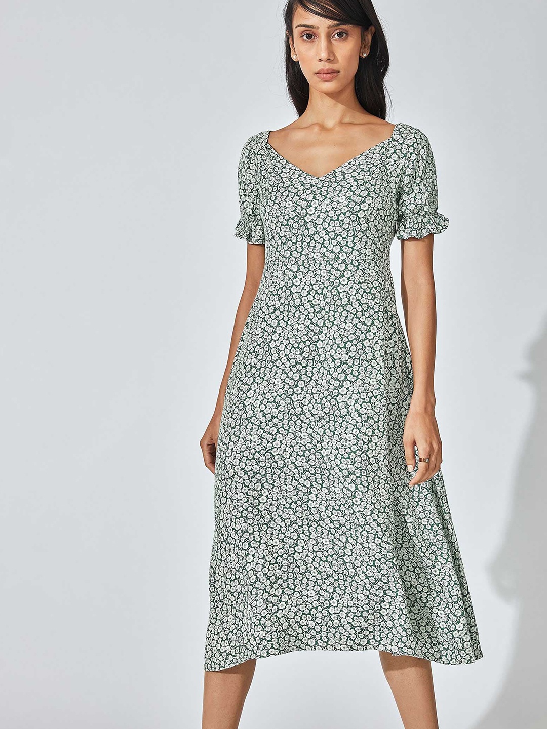 

The Label Life Green Forest Floral Midi Dress