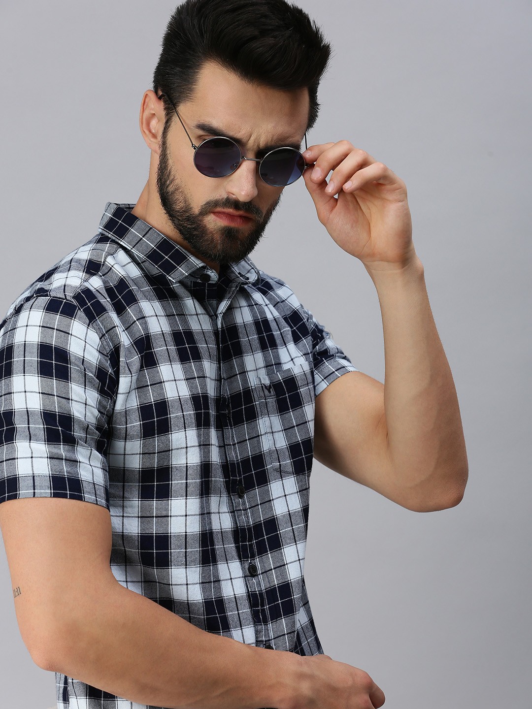 

SHOWOFF Men Navy Blue Premium Slim Fit Tartan Checks Checked Casual Shirt