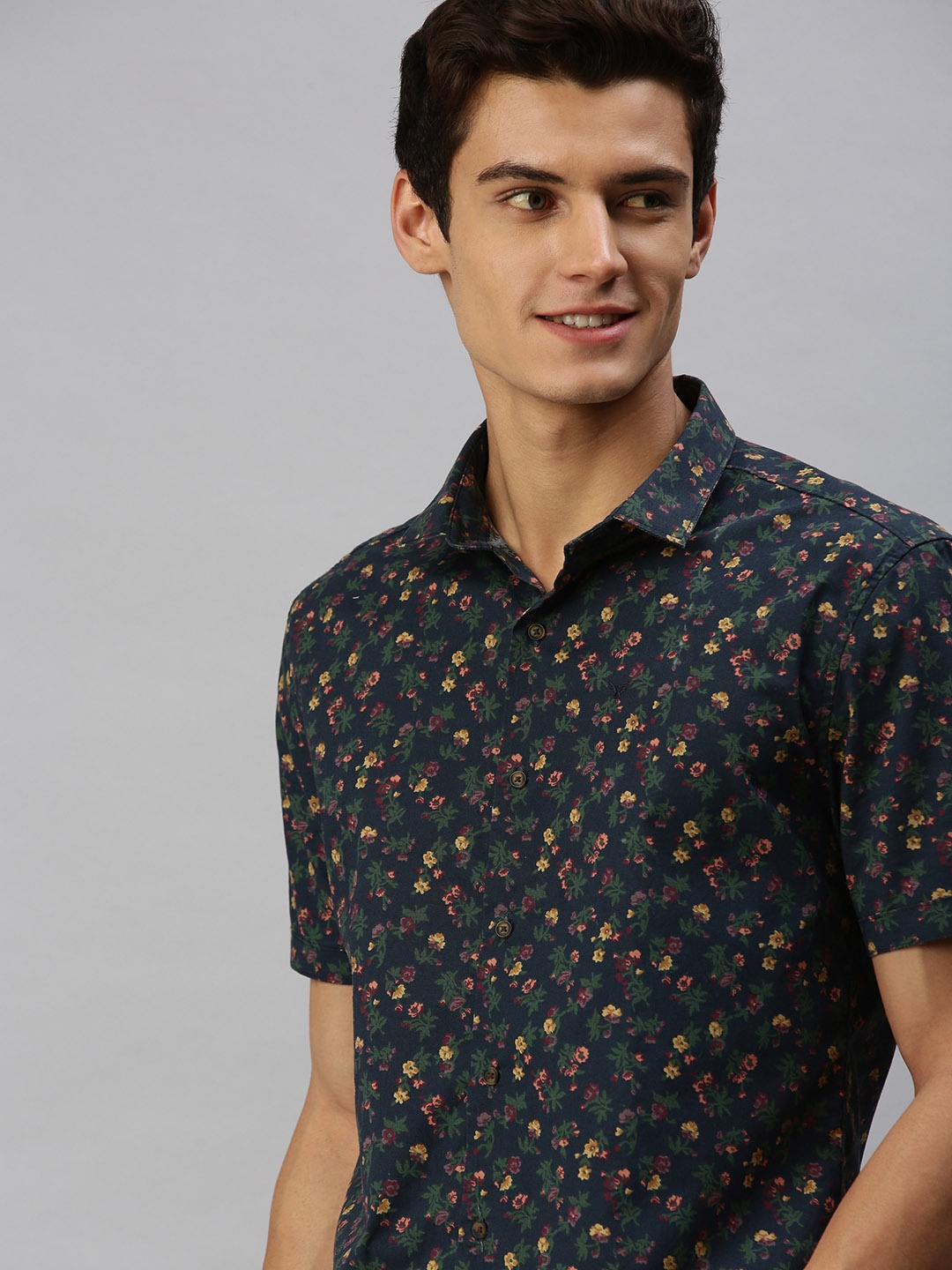 

SHOWOFF Men Navy Blue Premium Slim Fit Floral Printed Casual Shirt