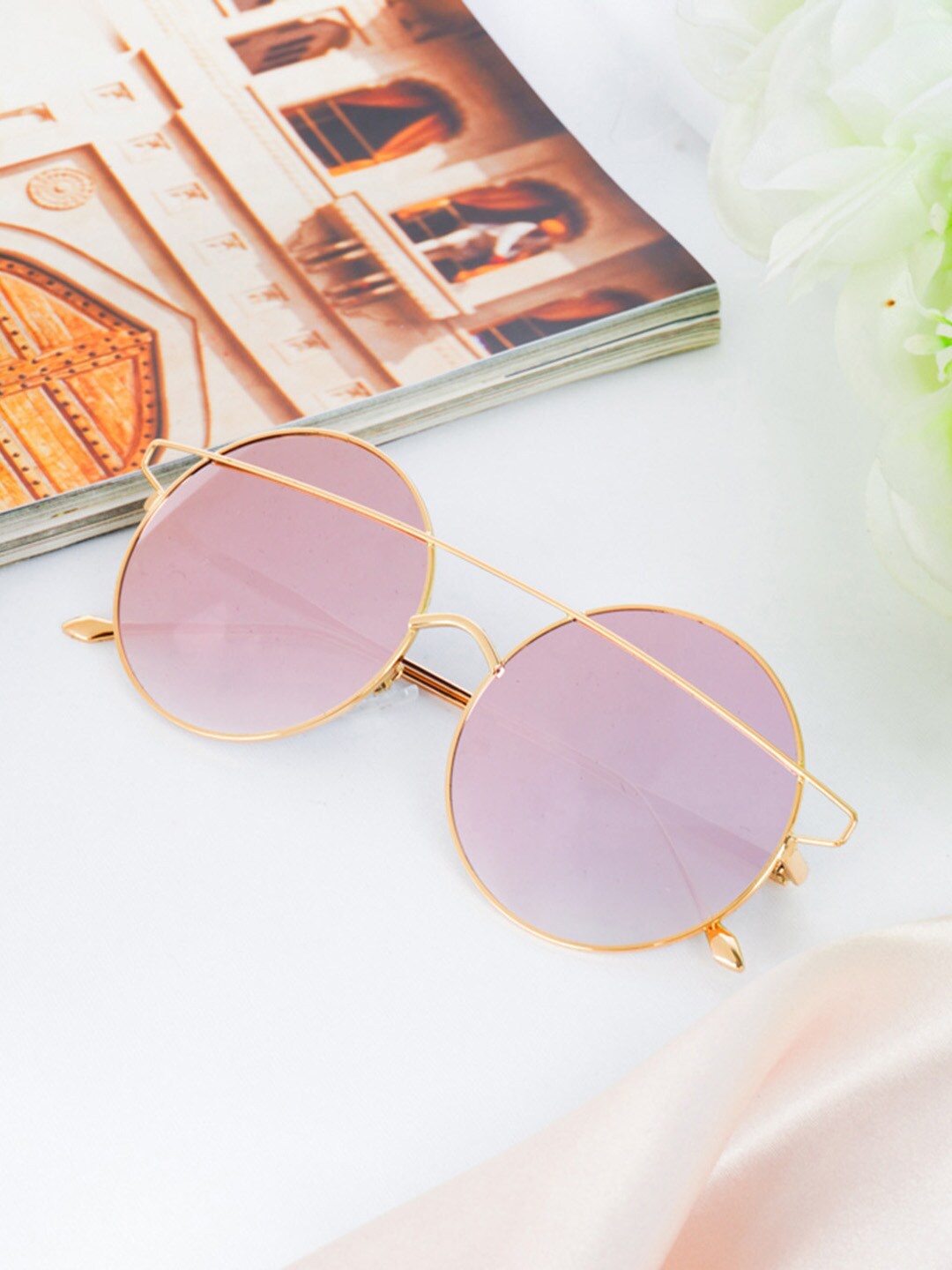 

Ferosh Unisex Pink Lens & Gold-Toned Round Sunglasses