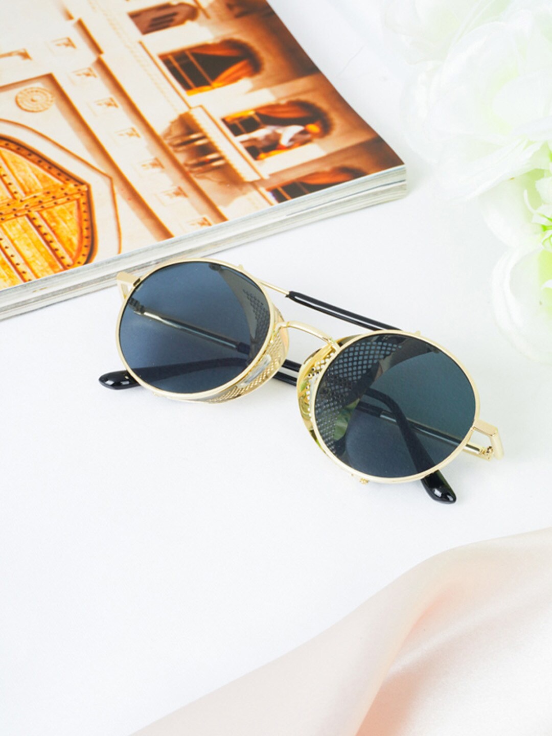 

Ferosh Unisex Black Lens & Black Round Sunglasses