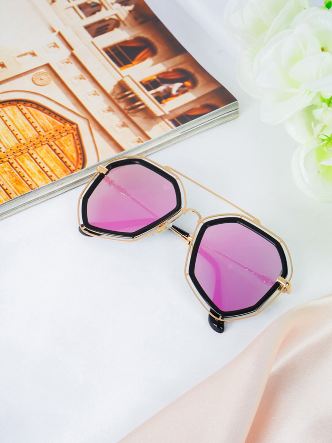 

Ferosh Unisex Pink Lens & Gold-Toned Other Sunglasses