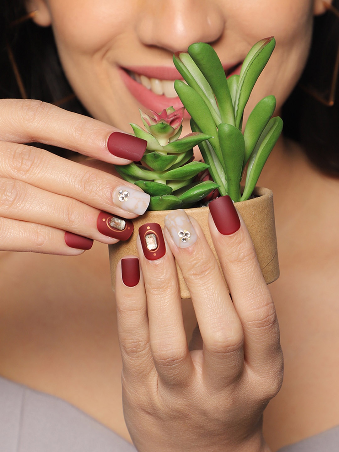 

LICK 30 Pcs Matte Glitter & Stone Fake nails-Artificial Press On Nails - Maroon