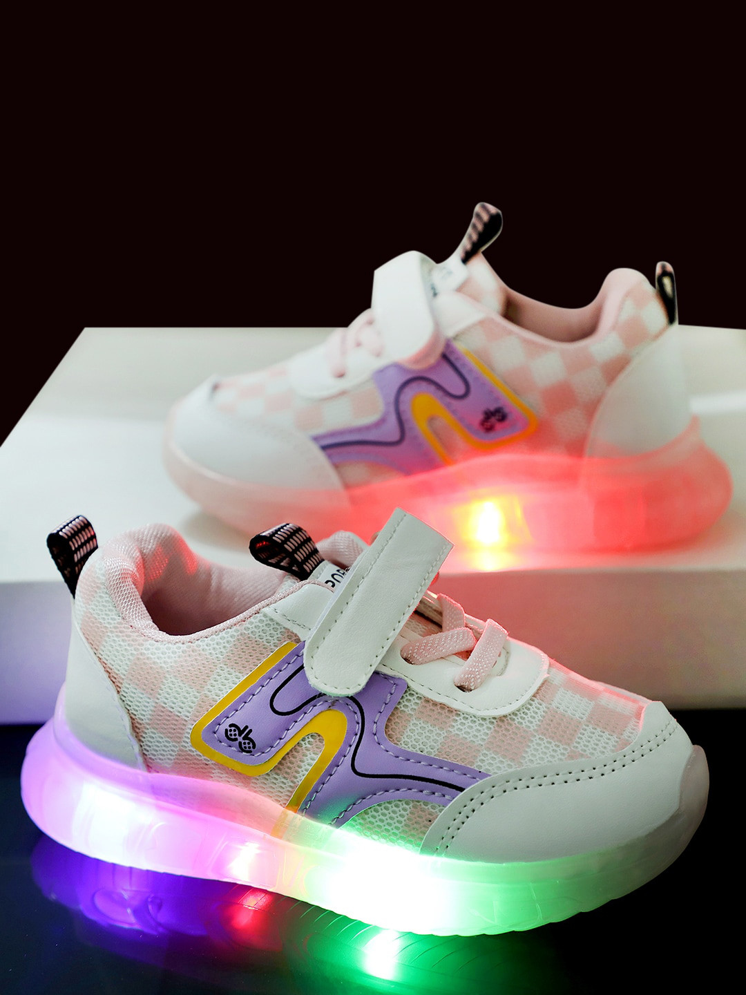 

PASSION PETALS Girls White Colourblocked PU Sneakers