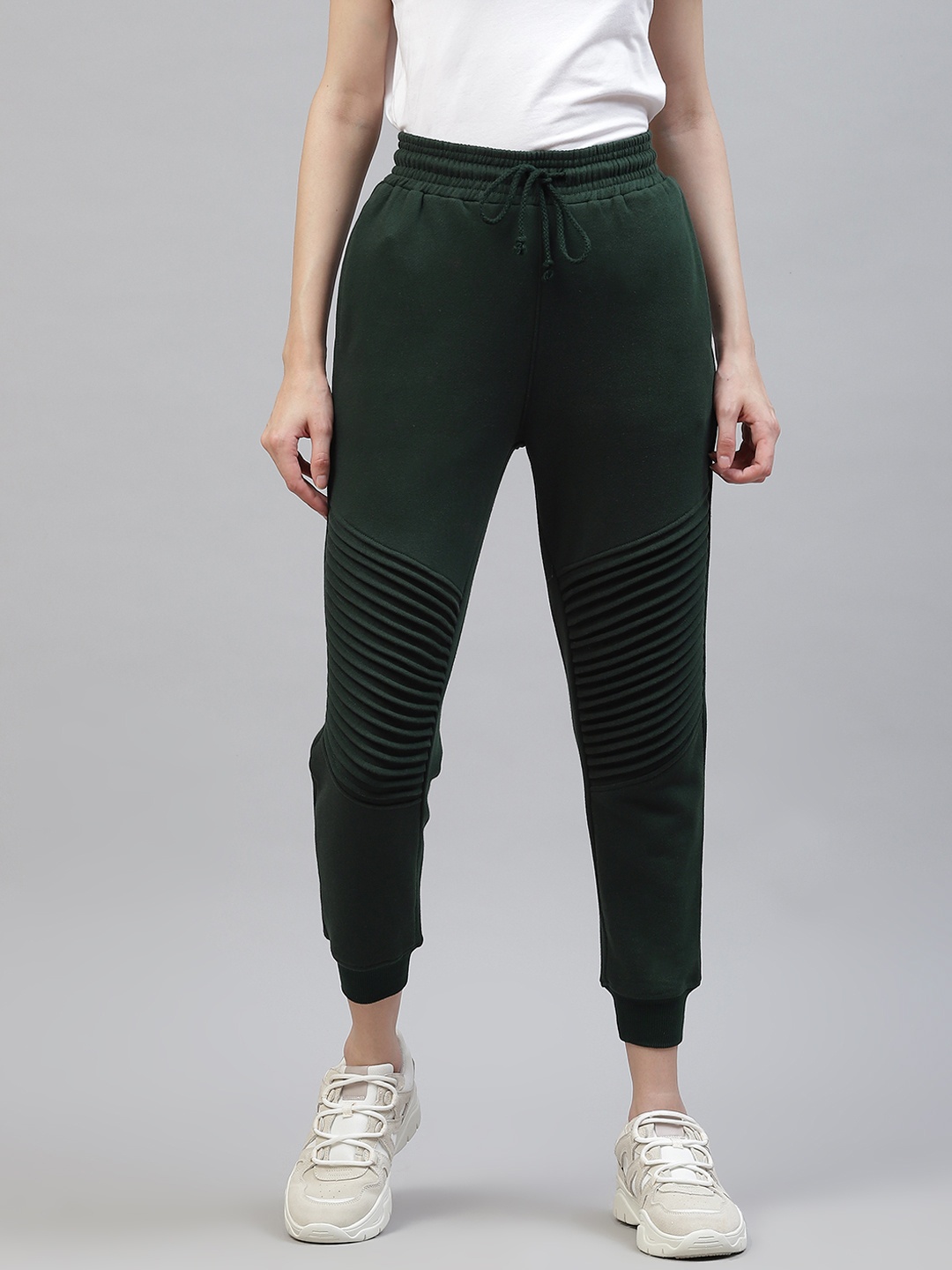 

Laabha Women Green Solid Pleated Detail Joggers