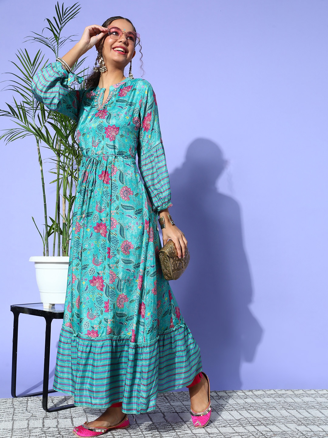 

ZOLA Women Blue & Pink Floral Printed Floral Kurta