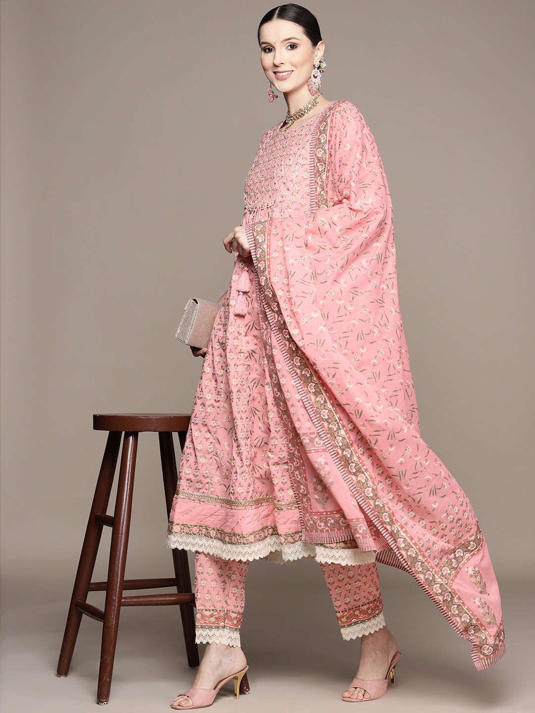 

Ishin Women Pink Floral Pure Cotton Kurta with Trousers & With Dupatta