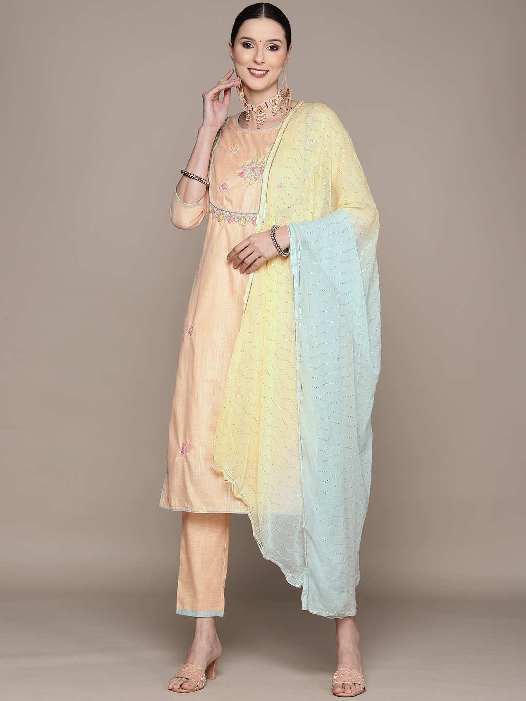 

Ishin Women Peach-Coloured Floral Embroidered Beads and Stones Kurta with Trousers & With Dupatta