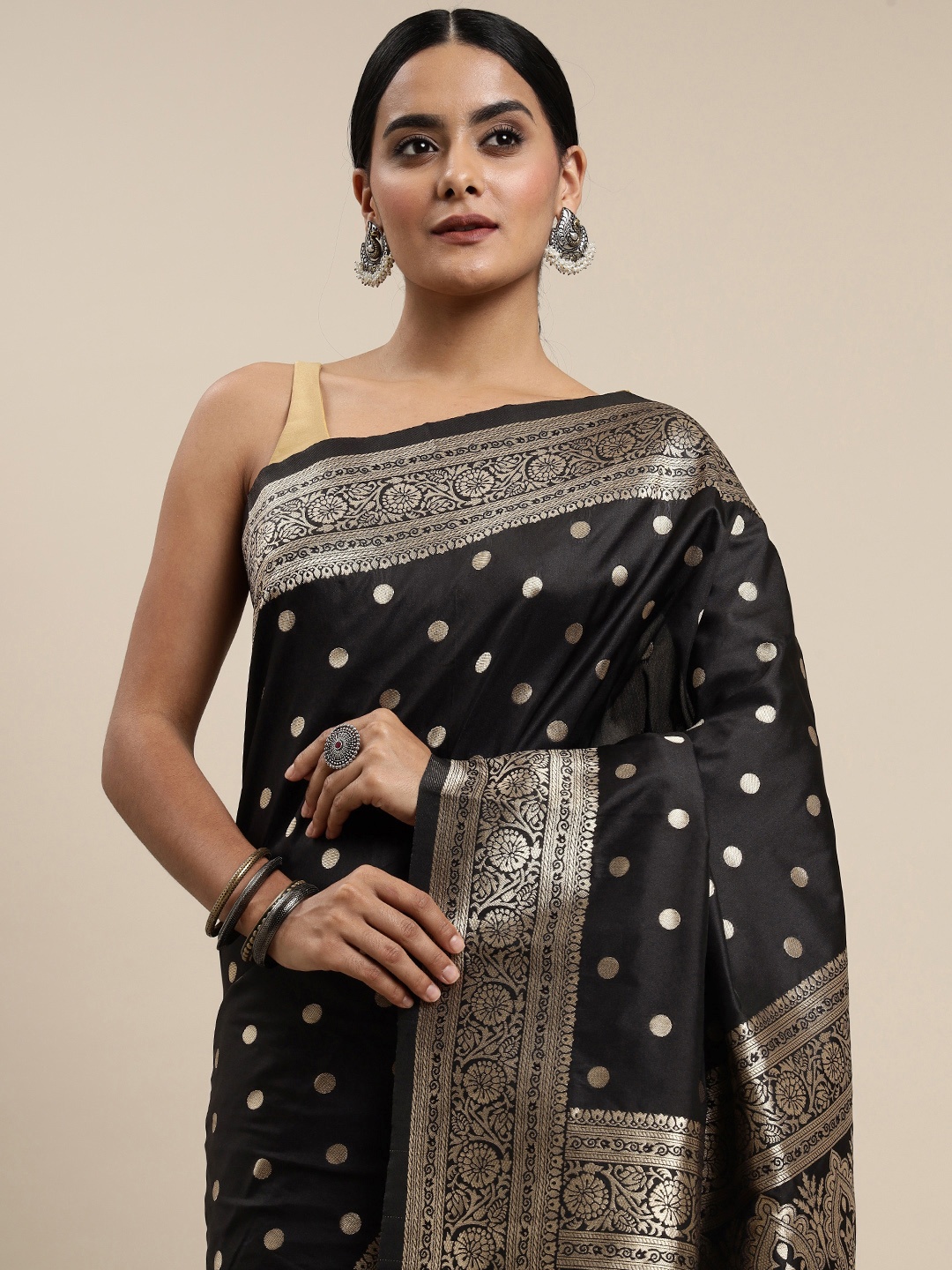 

Royal Rajgharana Saree Black & Silver Woven Design Silk Blend Paithani Sarees