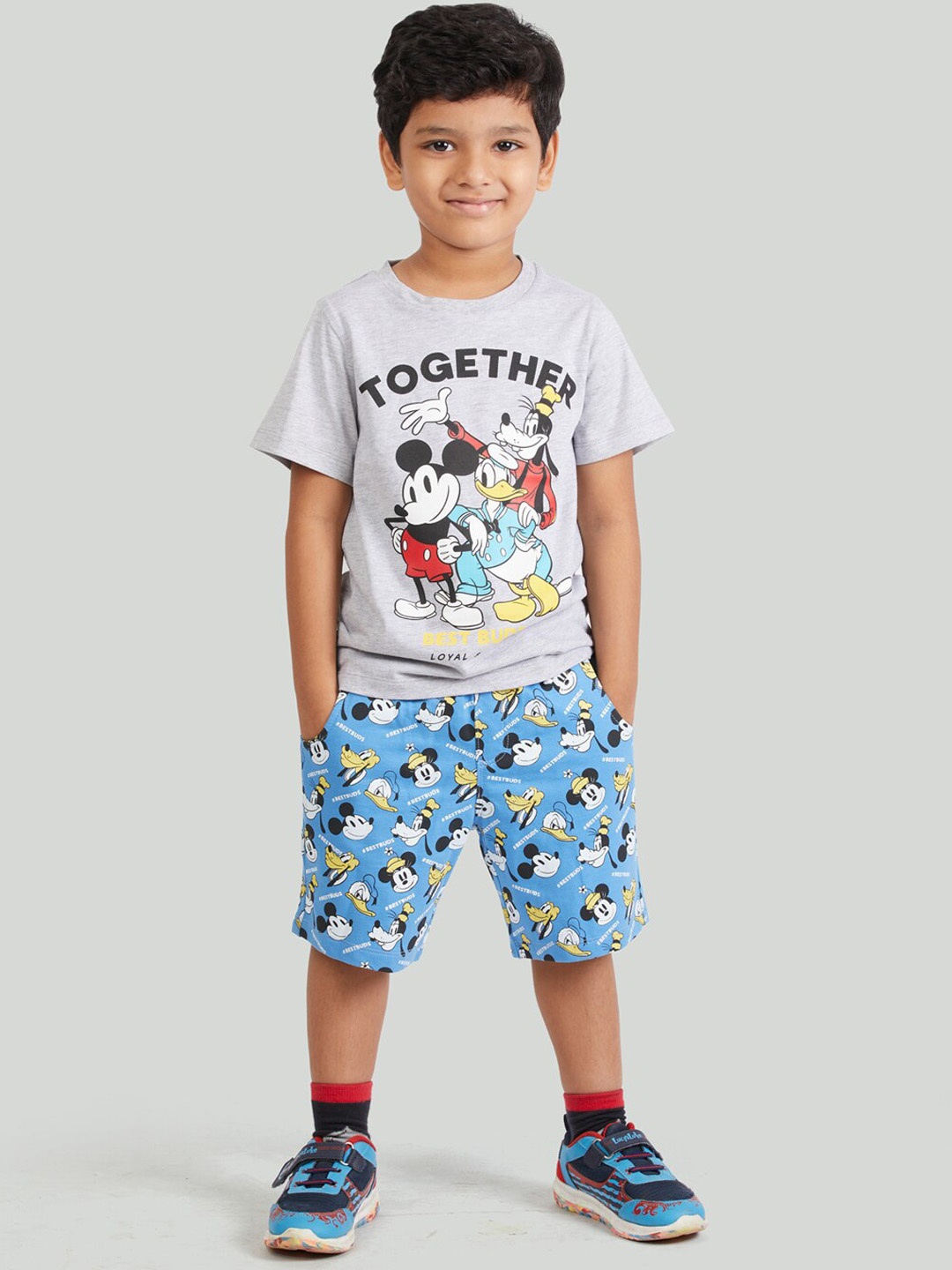 

Zalio Boys Grey & Blue Mickey Family Printed T-shirt with Shorts