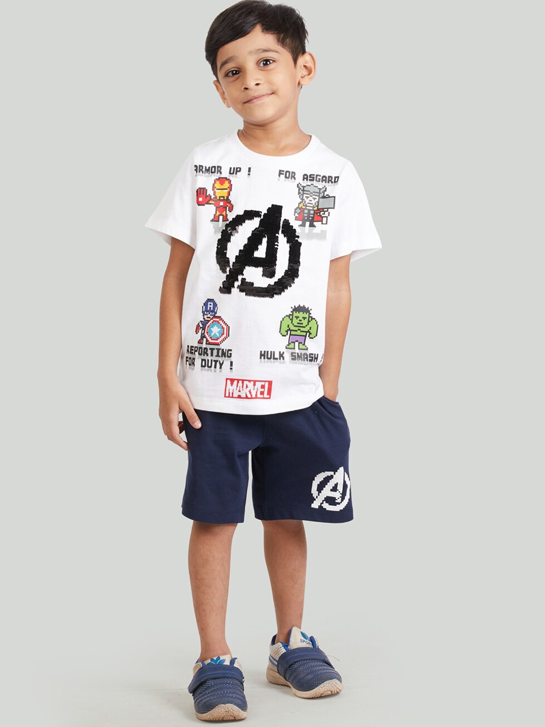 

Zalio Boys White & Navy Blue Printed Pure Cotton T-shirt with Shorts