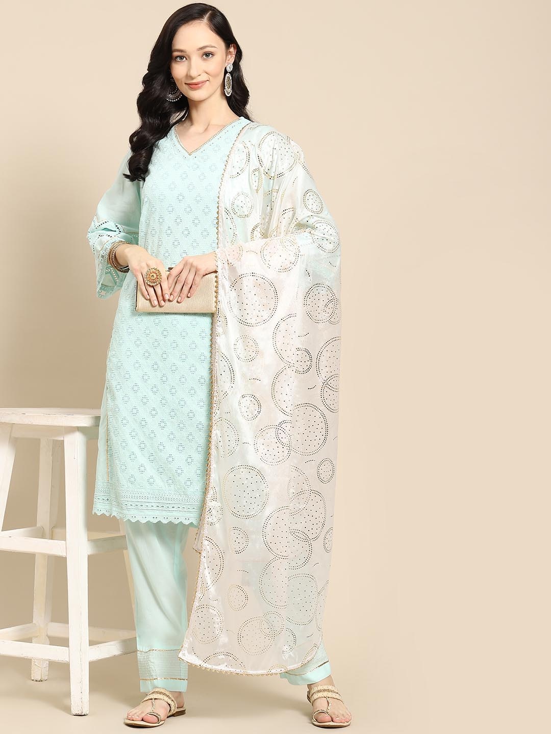 

Saadgi White & Gold-Toned Ethnic Motifs Embroidered Dupatta with Mukaish Work