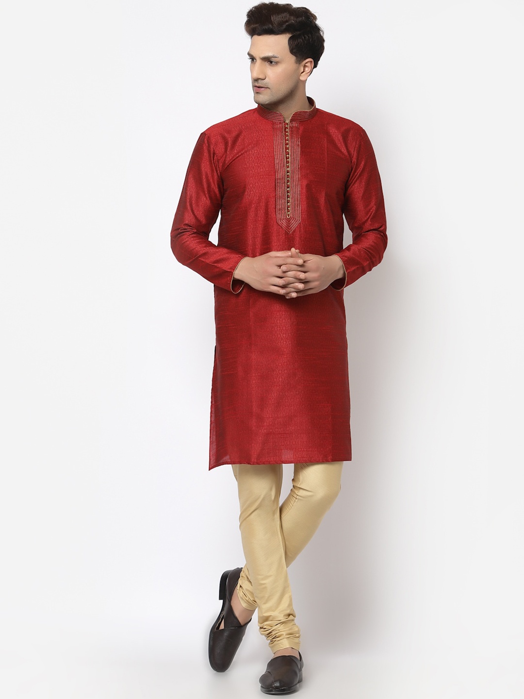 

Chitwan Mohan Men Maroon Kurta with Churidar
