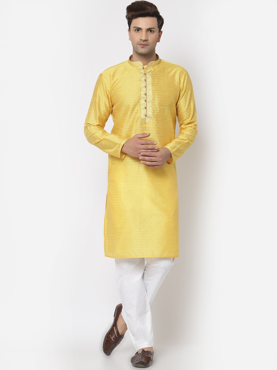

Chitwan Mohan Men Yellow Kurta with Pyjamas