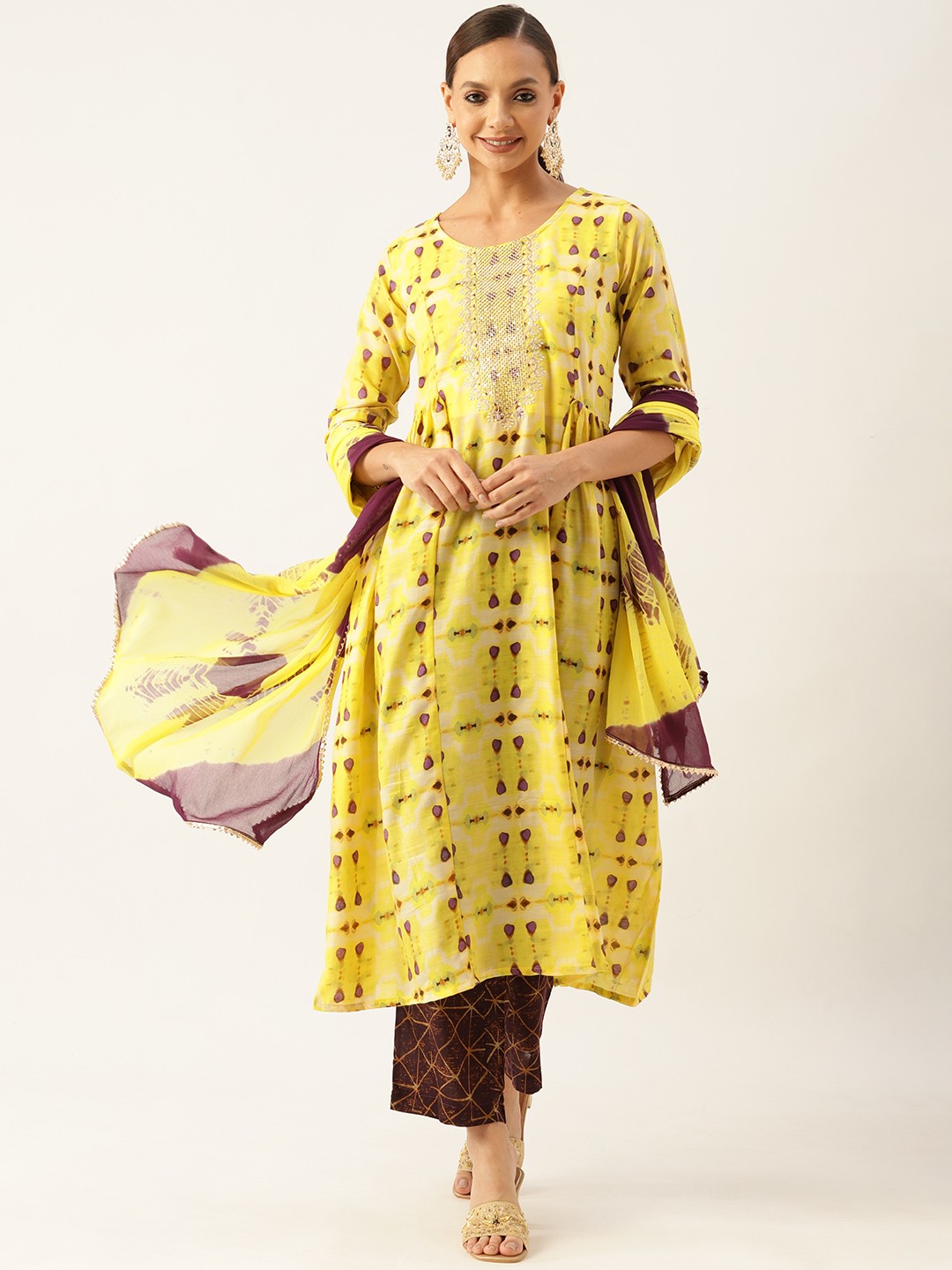

VAABA Women Yellow Printed Zardozi Kurta with Trousers & With Dupatta