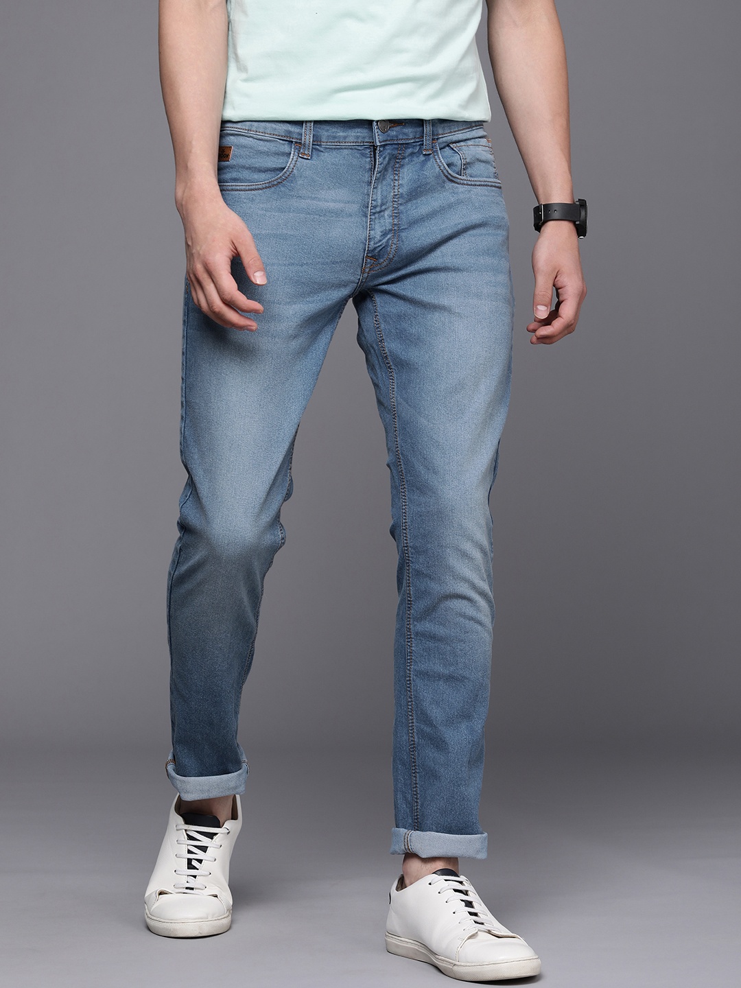 

WROGN Men Blue Heavy Fade Stretchable Slim Fit Casual Jeans