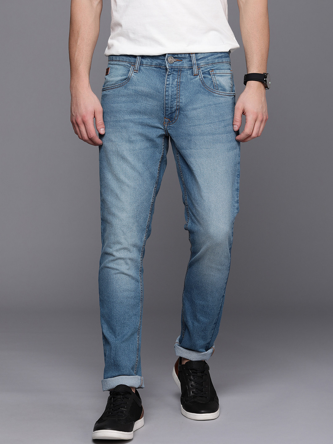 

WROGN Men Blue Heavy Fade Stretchable Slim Fit Casual Jeans