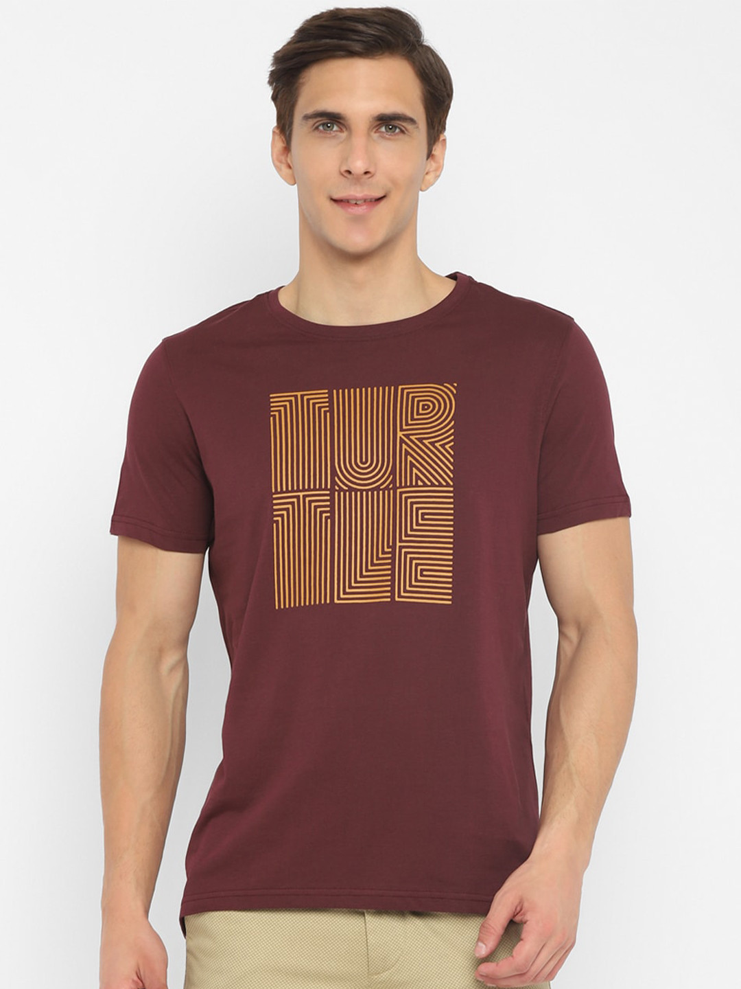 

Turtle Men Maroon Typography Printed Pure Cotton Slim Fit T-shirt