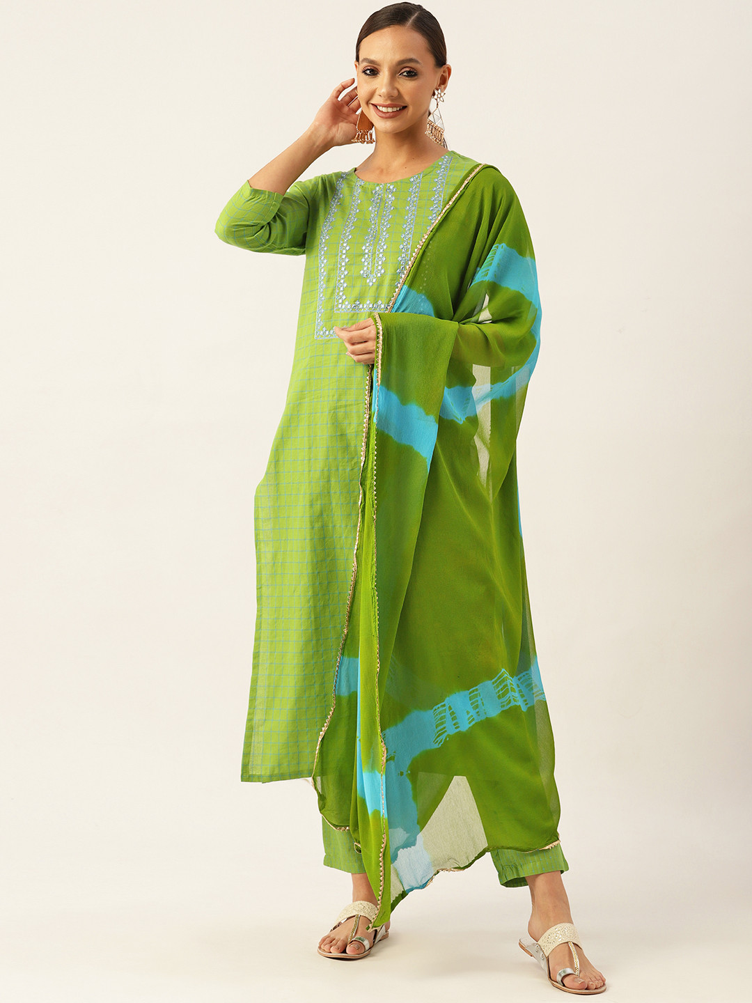 

VAABA Women Green Ethnic Motifs Yoke Design Mirror Work Kurta with Trousers & With Dupatta