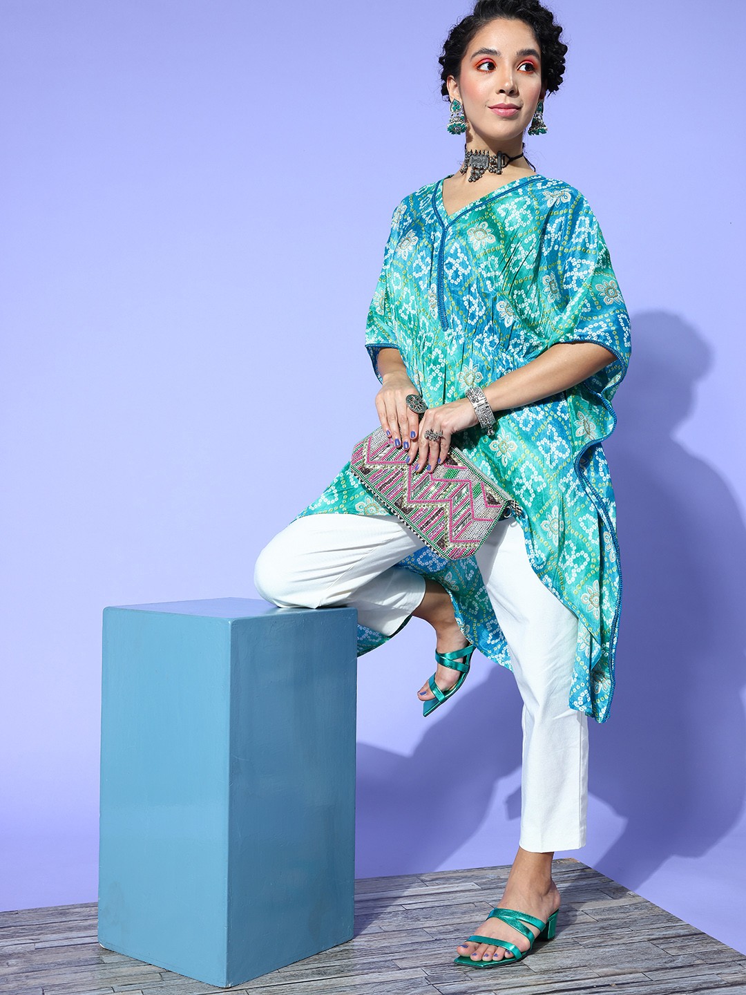 

Rang Gali Sea Green Ethnic Motifs New Age Kaftan Top