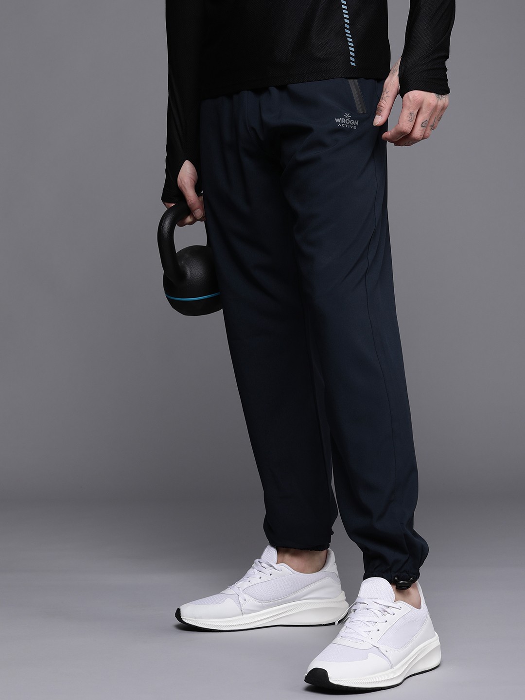 

WROGN ACTIVE Men Navy Blue Solid Regular Fit Mid-Rise Dry Pro Training Or Gym Joggers