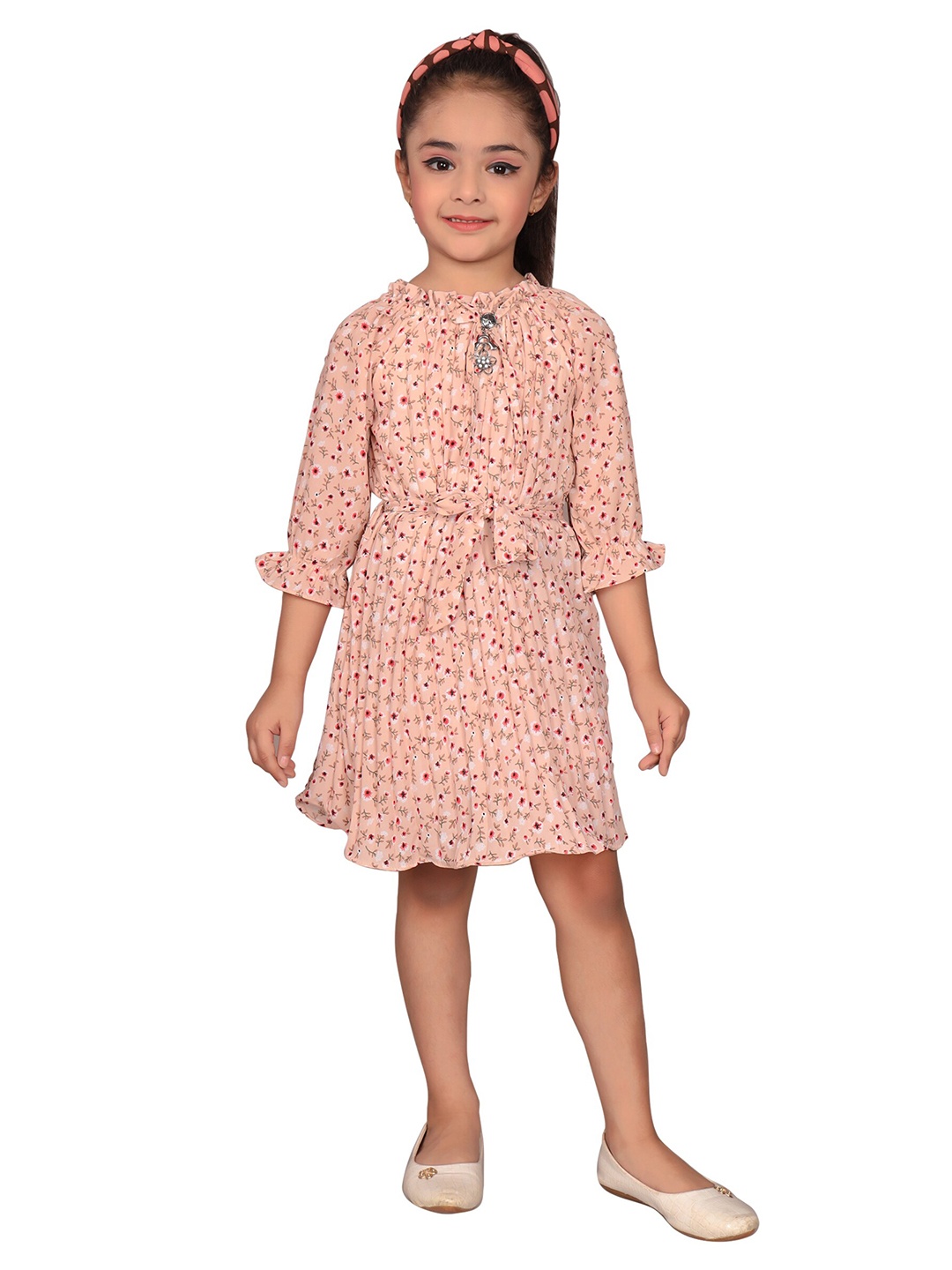 

SKY HEIGHTS Peach-Coloured Floral Tie-Up Neck Georgette Dress