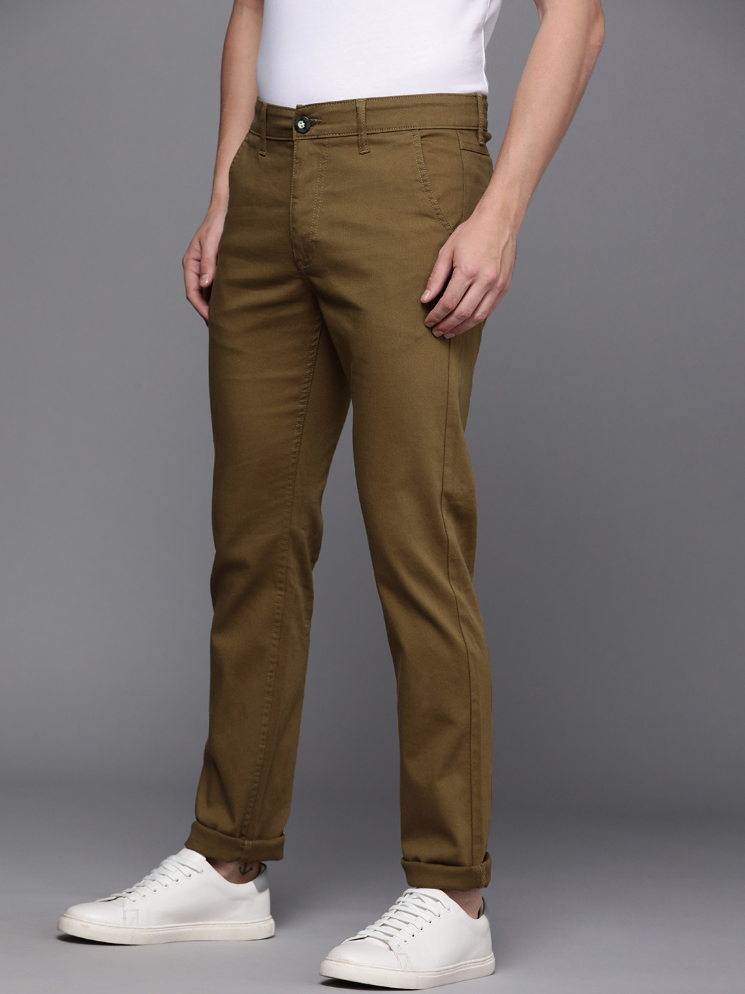 

WROGN Men Khaki Textured Slim Fit Trousers