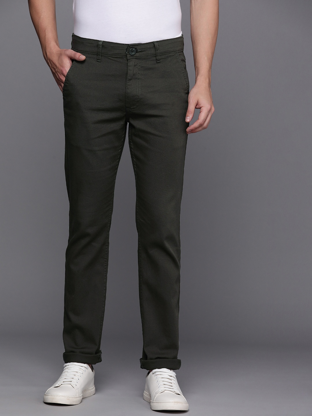 

WROGN Men Charcoal Grey Textured Slim Fit Trousers