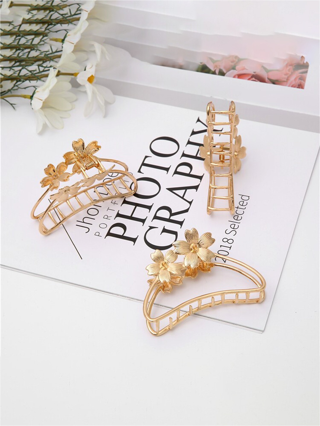 

Krelin Women Gold-Toned Set of 3 Claw Clip