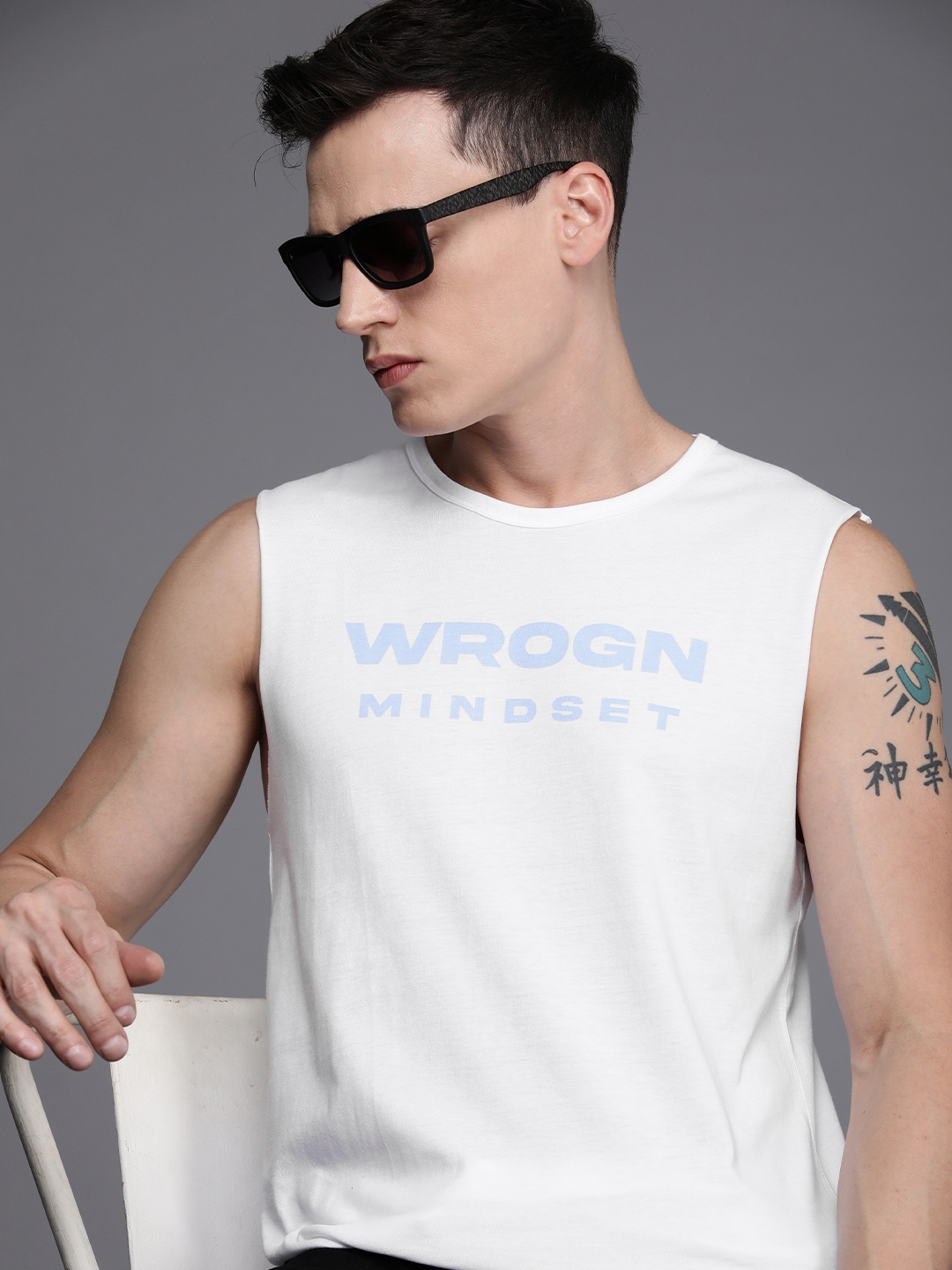 

WROGN Men White & Blue Typography Printed Sleevless T-shirt
