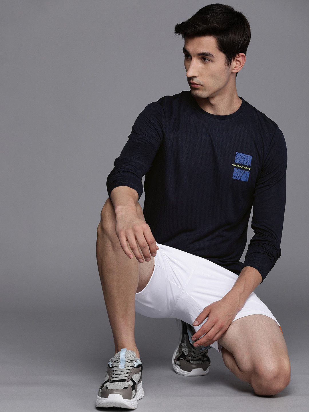 

WROGN ACTIVE Men Navy Blue Solid Slim Fit T-shirt