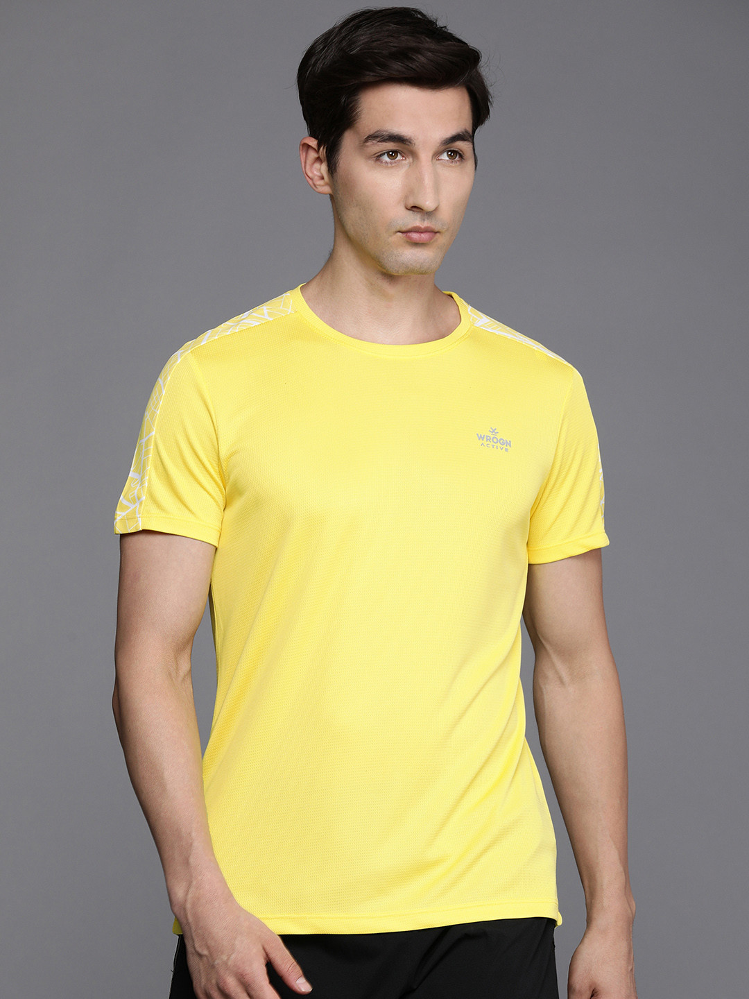 

WROGN ACTIVE Men Yellow Solid Slim Fit T-shirt