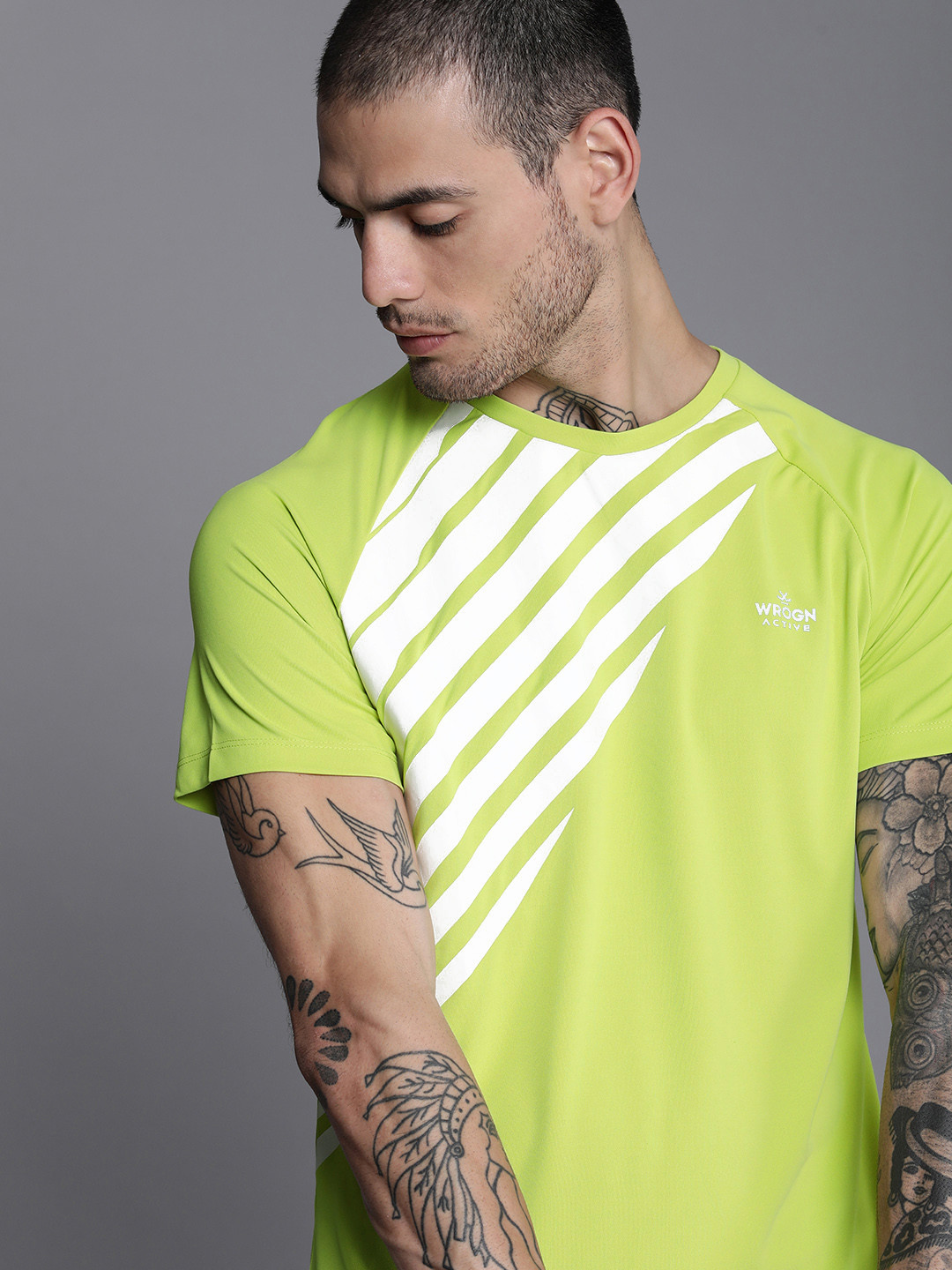 

WROGN ACTIVE Men Lime Green Striped Slim Fit T-shirt