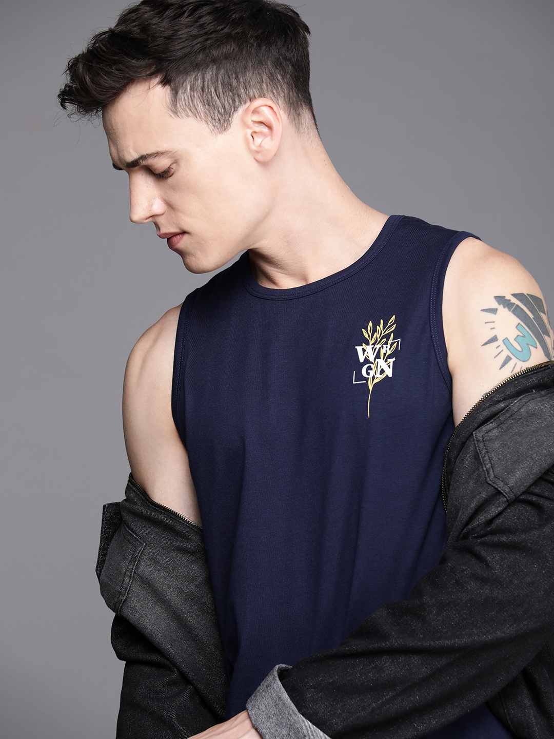 

WROGN Men Navy Blue Slim Fit T-shirt with Printed Detail
