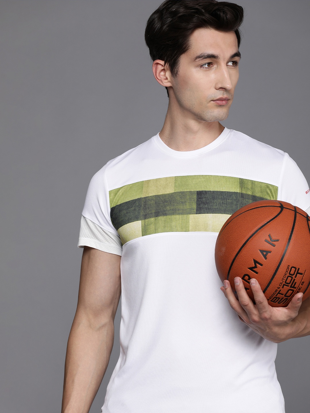 

WROGN ACTIVE Men White & Olive Green Colourblocked Slim Fit T-shirt