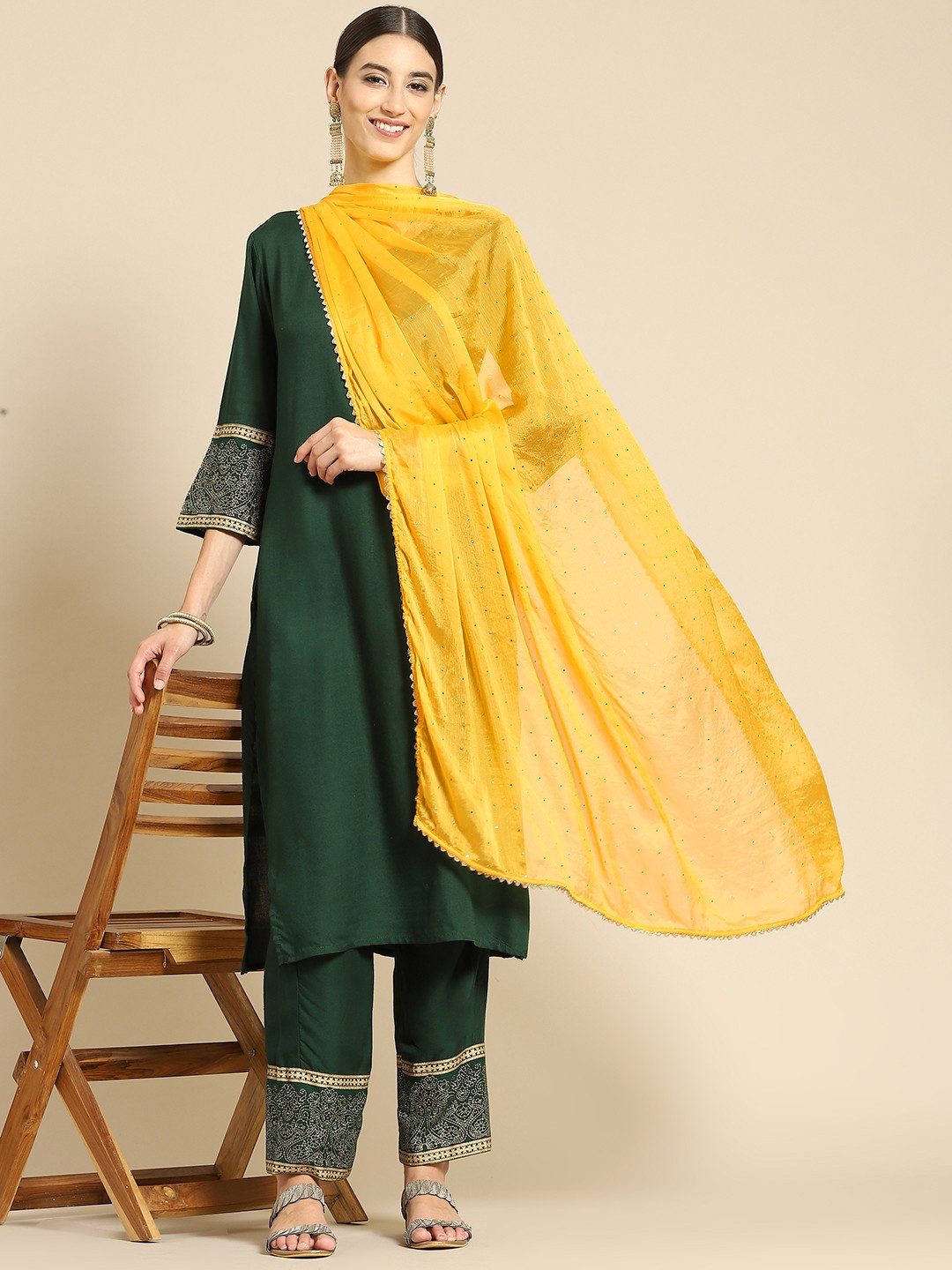

Saadgi Yellow & Gold-Toned Mukaish Handwork Gotta Patti Dupatta
