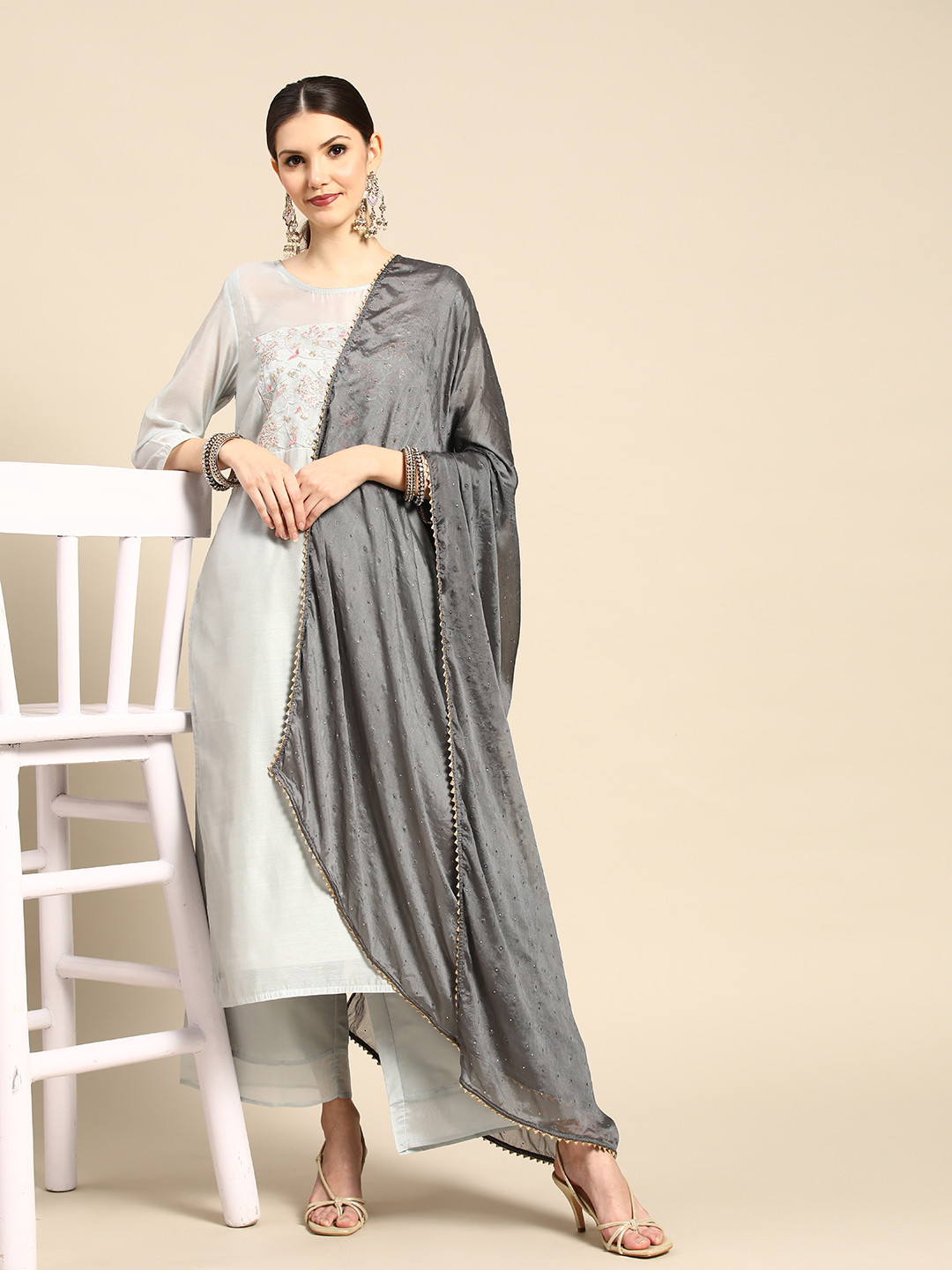 

Saadgi Charcoal Grey & Golden Mukaish Work Gotta Patti Dupatta