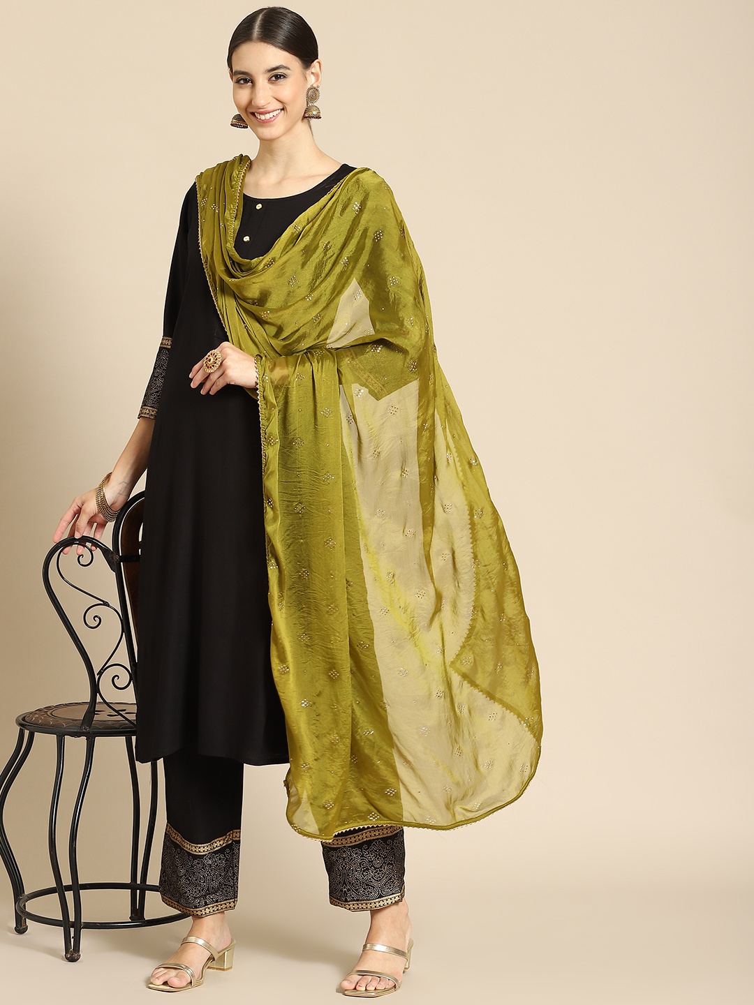 

Saadgi Olive Green & Gold-Toned Mukaish Hand Work Gotta Patti Dupatta