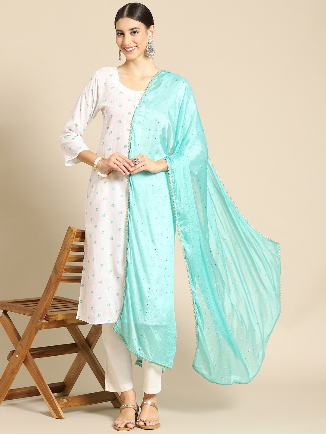 

Saadgi Mint Green & Golden Mukaish Handwork Dupatta With Gotta Patti