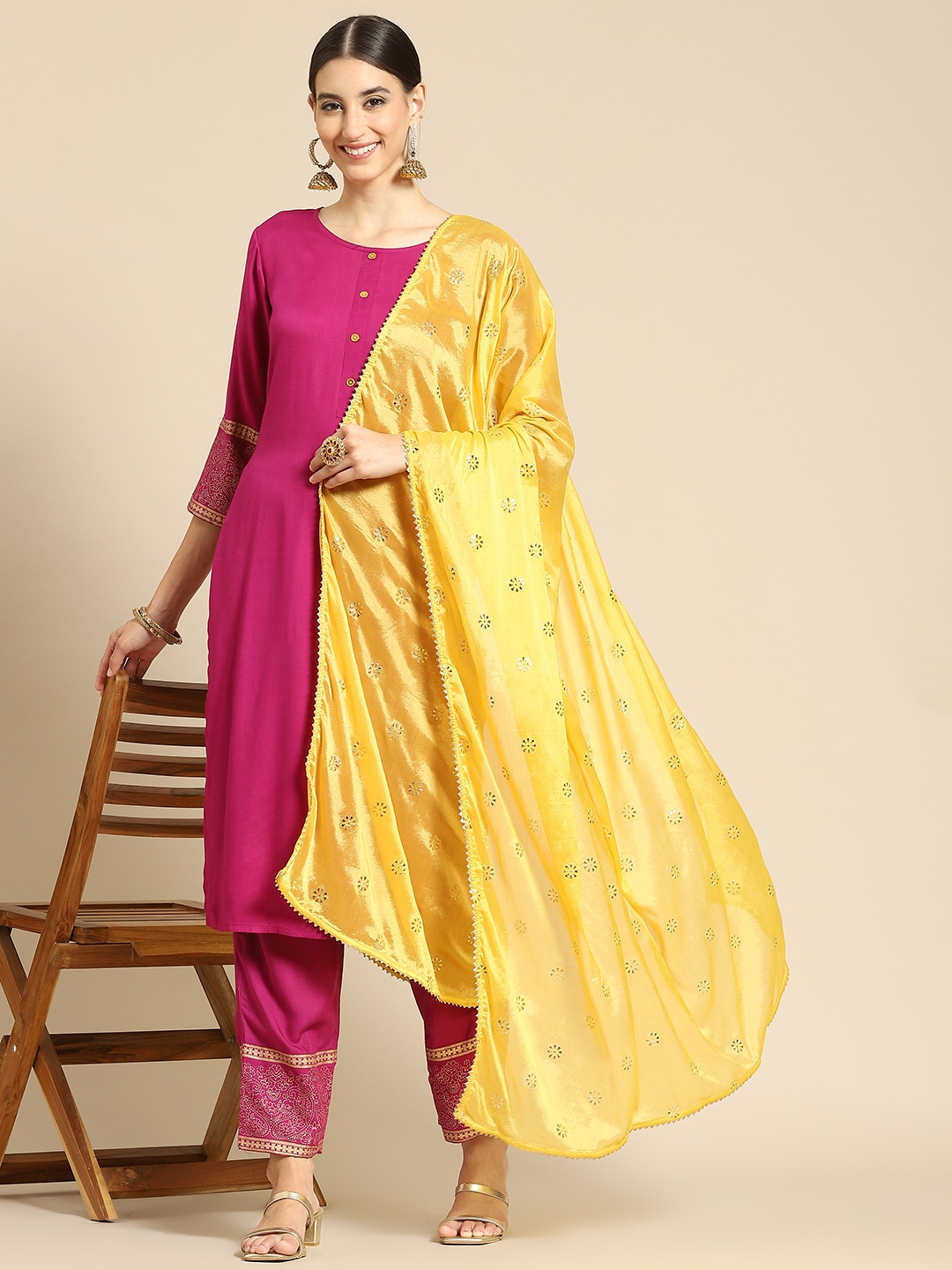 

Saadgi Yellow & Gold-Toned Ethnic Motifs Embroidered Dupatta with Mukaish