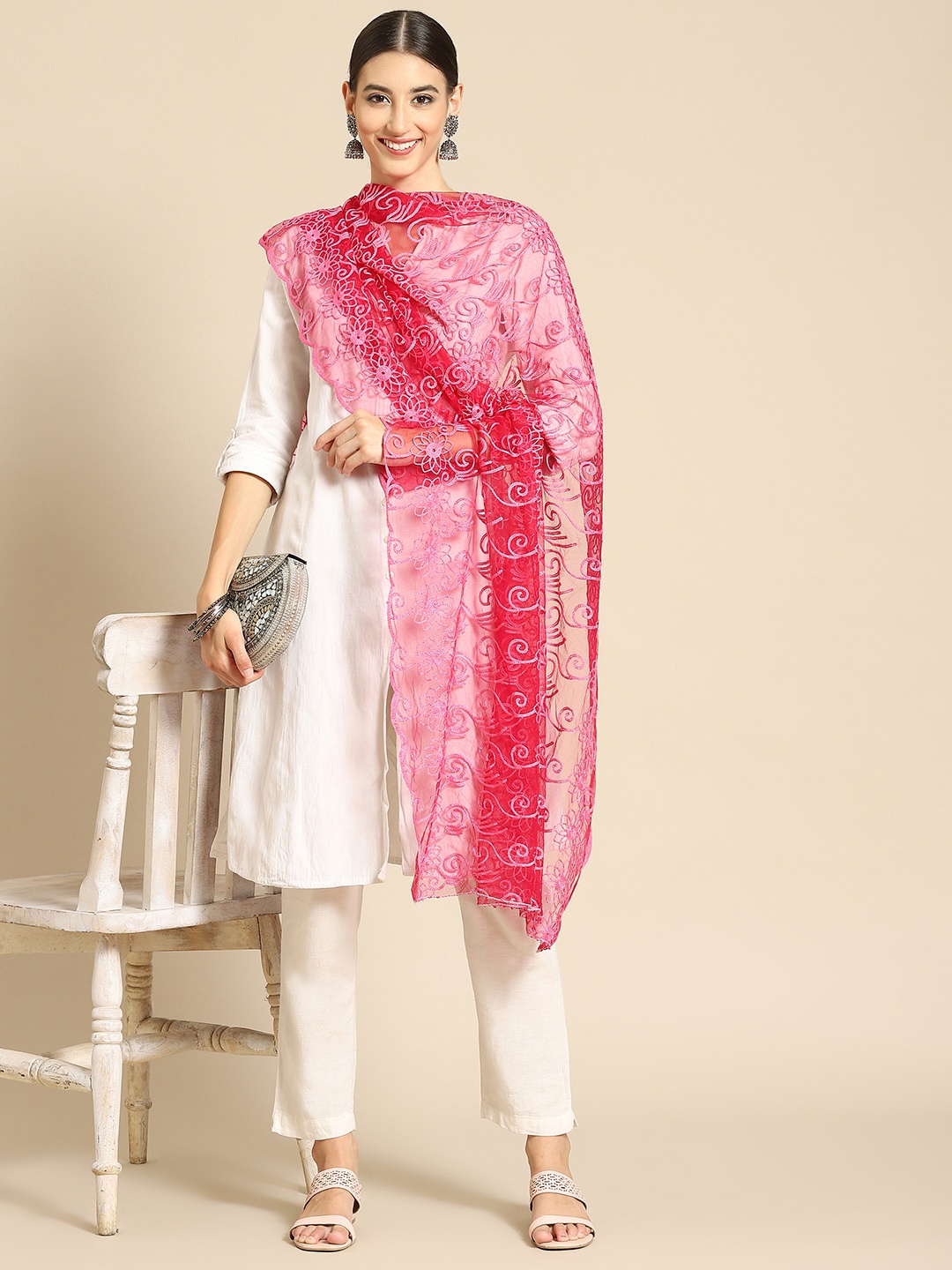 

Saadgi Magenta Ethnic Motifs Embroidered Dupatta with Chikankari